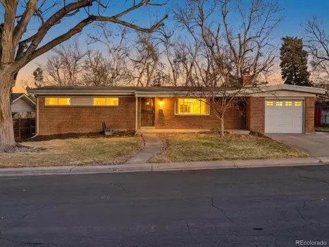 6852 S Greenwood St, Littleton, CO 80120