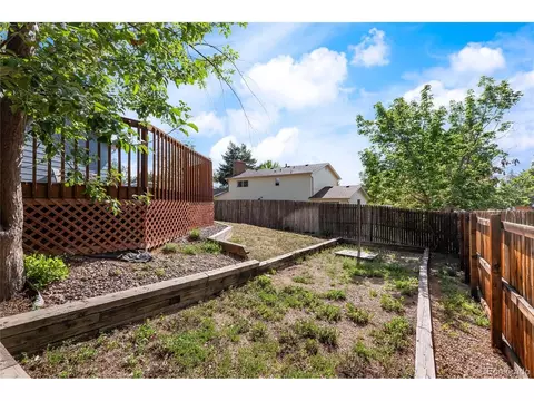 Exterior - 18622 E Kent Dr, Aurora, CO 80013 photo 9 of 12