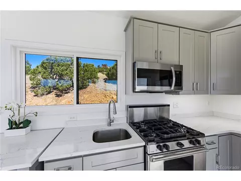 Kitchen - 32 Peerless Cir, Westcliffe, CO 81252 photo 4 of 6