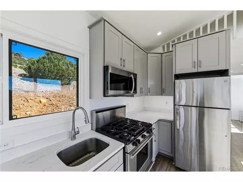 Kitchen - 32 Peerless Cir, Westcliffe, CO 81252 photo 5 of 6