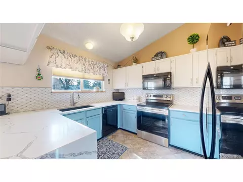 17588 E Dickenson Pl, Aurora, CO 80013 photo 7