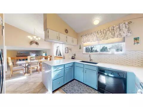 17588 E Dickenson Pl, Aurora, CO 80013 photo 5