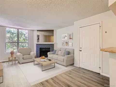 5725 W Atlantic Pl #206, Lakewood, CO 80227