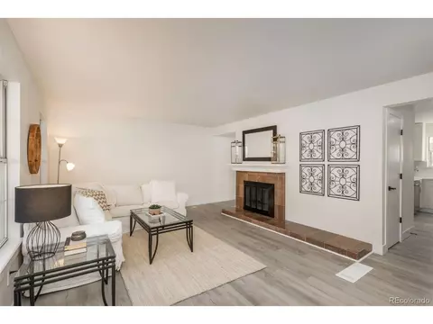 8632 E Amherst Dr #B, Denver, CO 80231 photo 2
