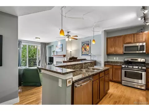 9079 E Panorama Cir #102, Englewood, CO 80112