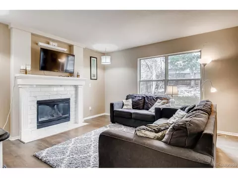 19554 E Ithaca Pl, Aurora, CO 80013 photo 2