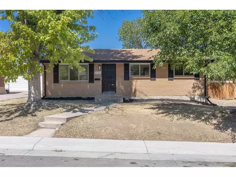 3243 W Farmdale Rd, Englewood, CO 80110