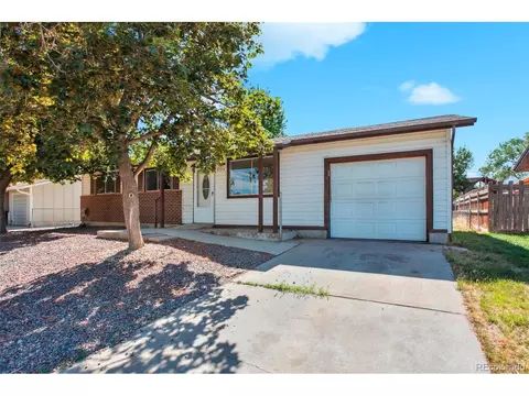5174 Wheeling St, Denver, CO 80239 photo 3