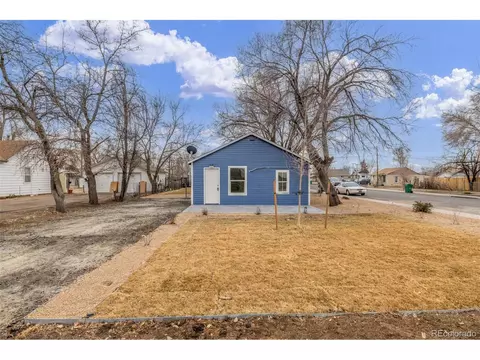 910 40th St, Evans, CO 80620