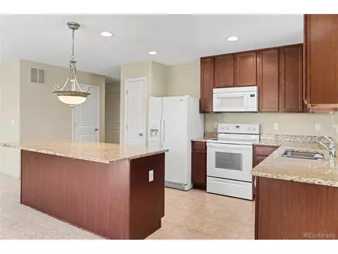 Kitchen - 1956 S Danube Way, Aurora, CO 80013 photo 3 of 3