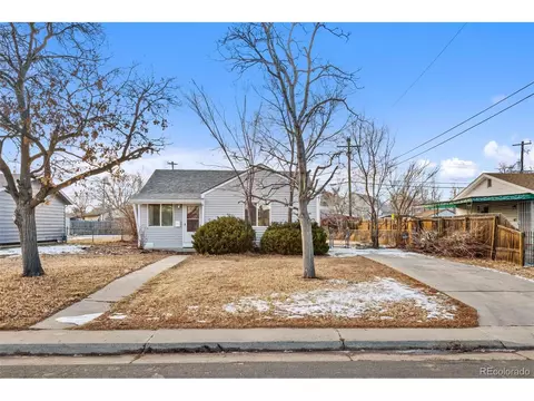 955 Paris St, Aurora, CO 80010