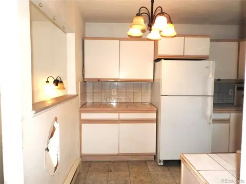 Kitchen - 426 Houston St, Bailey, CO 80421 photo 3 of 6