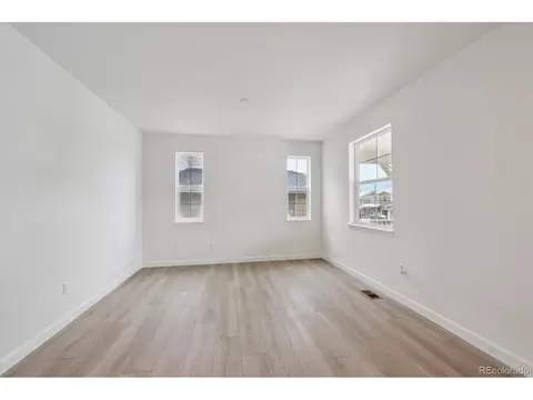 5525 Riverbend Ave, Longmont, CO 80504 photo 3