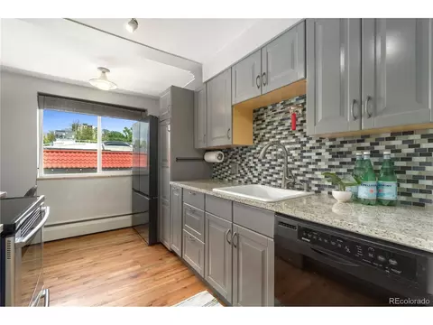 656 N Logan St #7, Denver, CO 80203 photo 8
