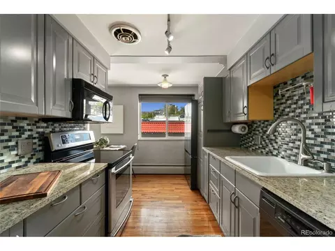656 N Logan St #7, Denver, CO 80203 photo 10