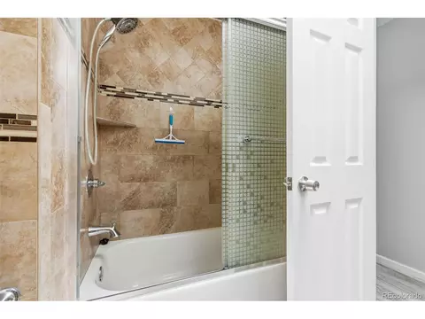 Bath - 14938 E Florida Ave, Aurora, CO 80012 photo 2 of 5