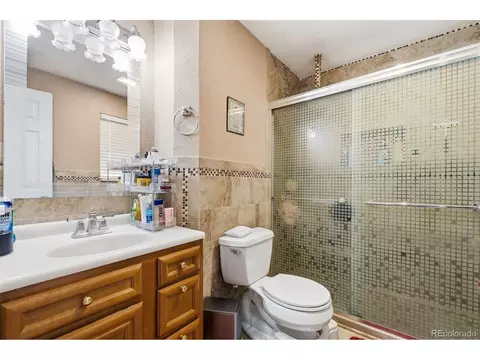 Bath - 14938 E Florida Ave, Aurora, CO 80012 photo 3 of 5