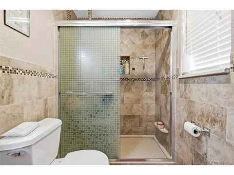 Bath - 14938 E Florida Ave, Aurora, CO 80012 photo 4 of 5