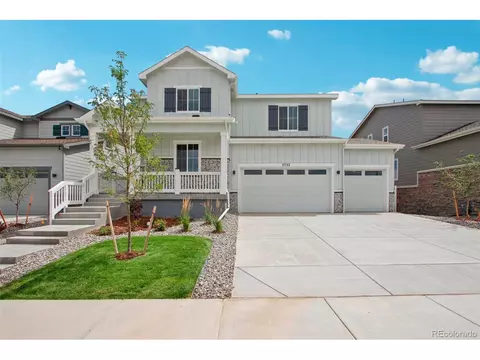 3332 N Highlands Creek Pkwy, Aurora, CO 80019