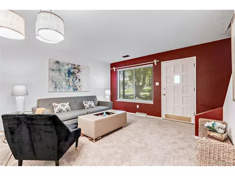 656 S Xenon Ct, Lakewood, CO 80228