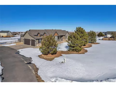 885 Green Gables Ct, Bennett, CO 80102 photo 4