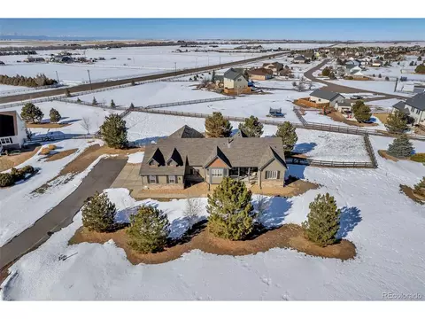 885 Green Gables Ct, Bennett, CO 80102 photo 2