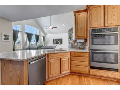 885 Green Gables Ct, Bennett, CO 80102 photo 15