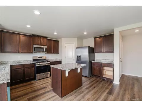 47310 Iris Ave, Bennett, CO 80102 photo 3
