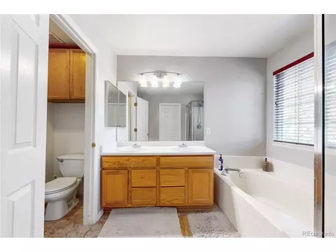 Bath - 2796 E 107th Ct, Northglenn, CO 80233 photo 3 of 4