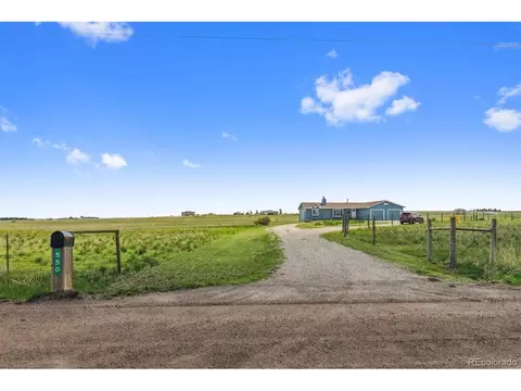 550 S Split Rock Rd, Bennett, CO 80102 photo 2