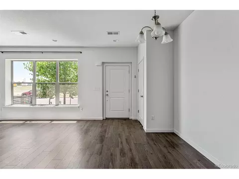 10297 E 56th Pl, Denver, CO 80238 photo 6