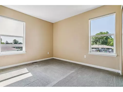 5212 E Thrill Pl, Denver, CO 80207 photo 16