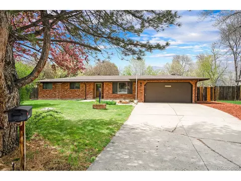 2433 S Pitch Pine Ct, Loveland, CO 80538
