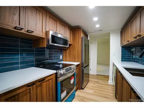 Kitchen - 9700 E Iliff Ave #D39, Denver, CO 80231 photo 2 of 3