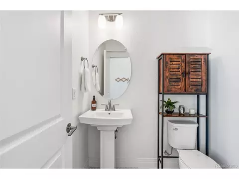 Bath - 6829 E Archer Dr, Denver, CO 80230 photo 1 of 5
