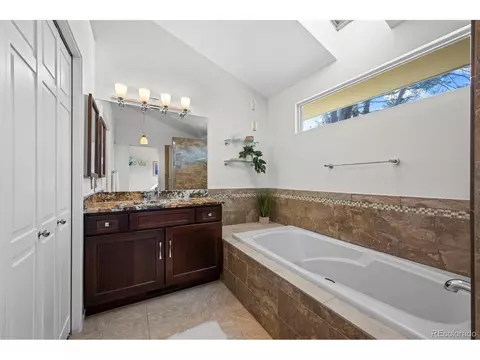 Bath - 1620 Oak Ave, Boulder, CO 80304 photo 3 of 6