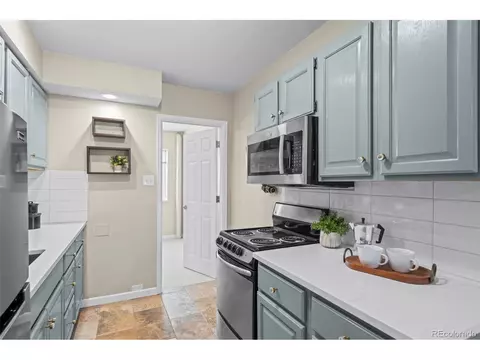 Kitchen - 1620 Oak Ave, Boulder, CO 80304 photo 7 of 8