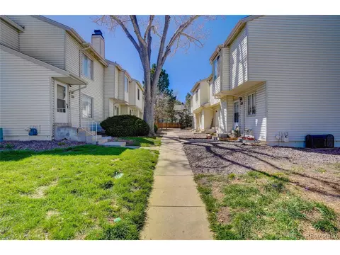 4229 S Mobile Cir #D, Aurora, CO 80013 photo 1