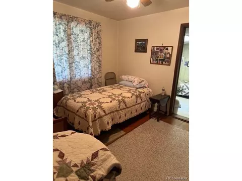 5345 E Thrill Pl, Denver, CO 80207 photo 4
