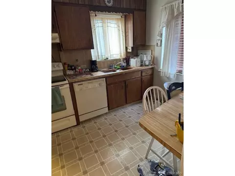 5345 E Thrill Pl, Denver, CO 80207 photo 7