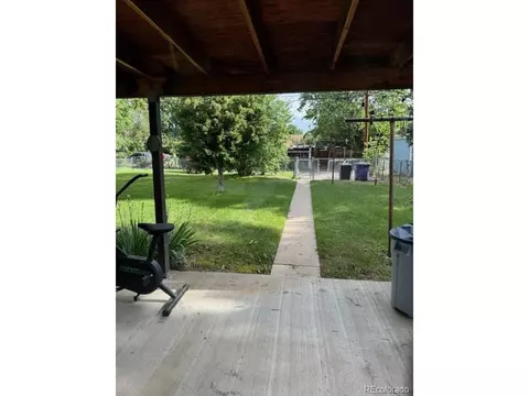 5345 E Thrill Pl, Denver, CO 80207 photo 12