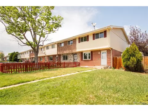 6315 W Mississippi Pl, Lakewood, CO 80232
