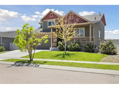 Exterior - 719 Elk Mountain Dr, Windsor, CO 80550 photo 3 of 5