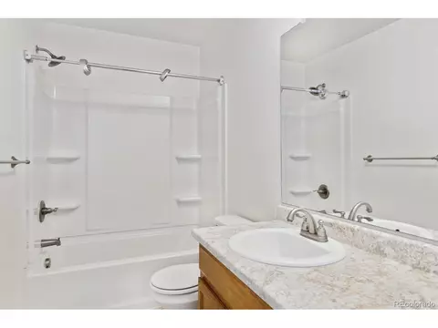 Bath - 719 Elk Mountain Dr, Windsor, CO 80550 photo 2 of 4