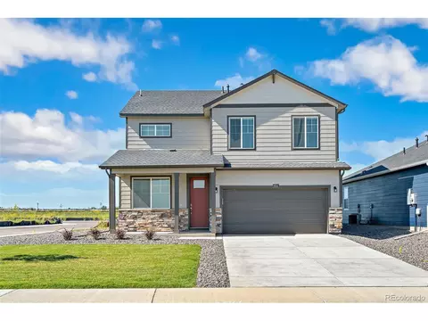 832 Crest St, Lochbuie, CO 80603