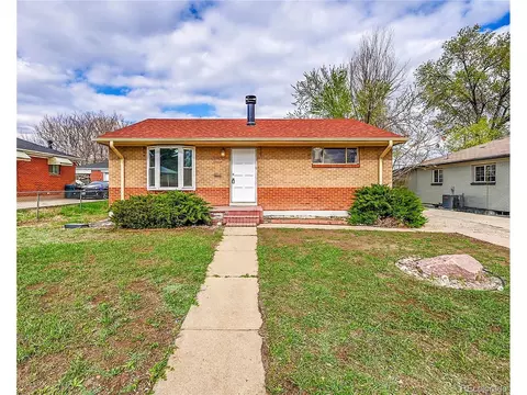 6990 Larsh Dr, Denver, CO 80221