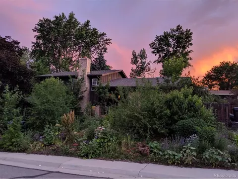 877 S Nelson St, Lakewood, CO 80226