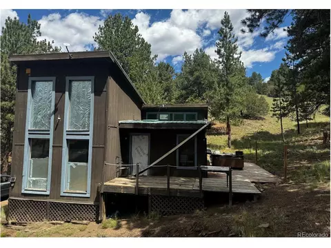 1750 Water St, Guffey, CO 80820