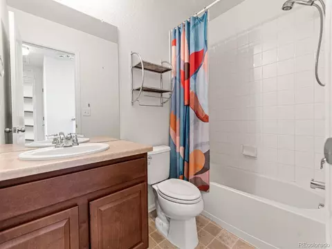 Bath - 25774 E 1st Pl, Aurora, CO 80018 photo 4 of 4