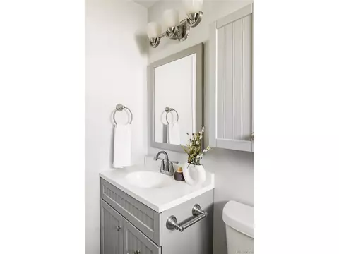 7220 Alan Dr, Denver, CO 80221 photo 17